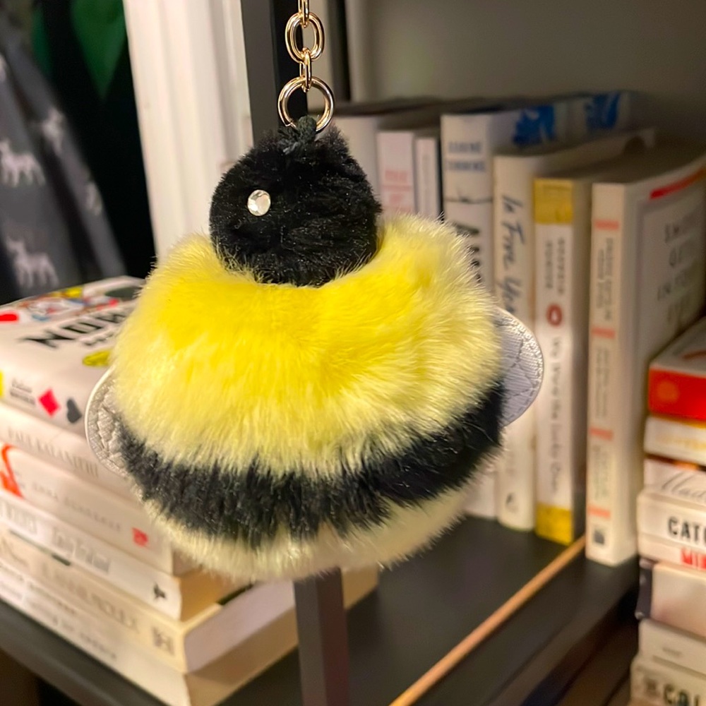 kate spade bumblebee key chain 🐝